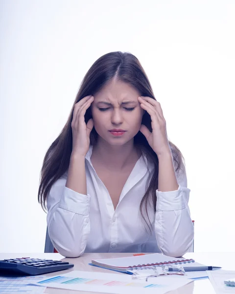 Jonge vrouw secretaresse aan het werk — Stockfoto