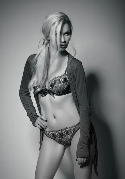 Girl in erotic lingerie posing — Stock Photo, Image