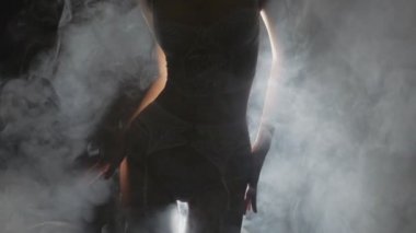 Genç kız poz çıplak