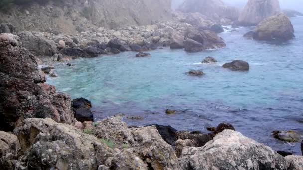 Mist op de zee in de zomer, Crimea — Stockvideo