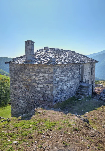 Vecchia casa di pietra — Foto Stock