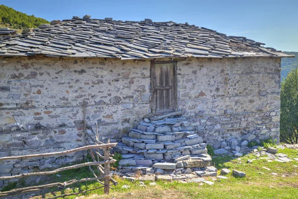 Casa de pedra velha — Fotografia de Stock