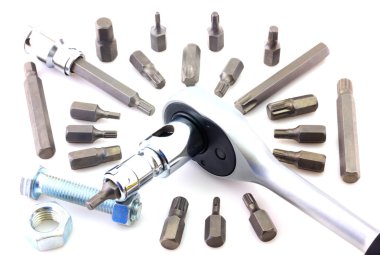 Beyaz arka plan üzerinde izole mekanik bit araç seti