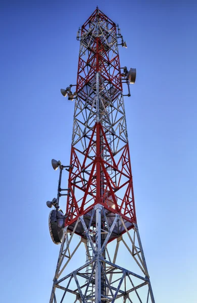 Antenne de communication tour — Photo