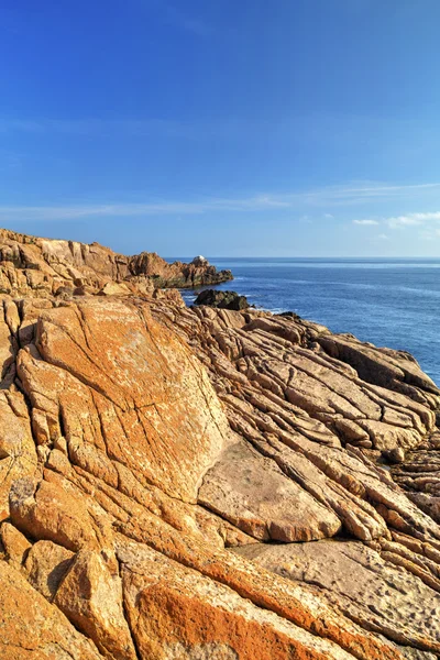 Landskap på stenig strand — Stockfoto