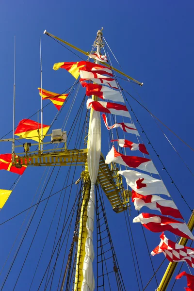 Mastros de barco à vela — Fotografia de Stock