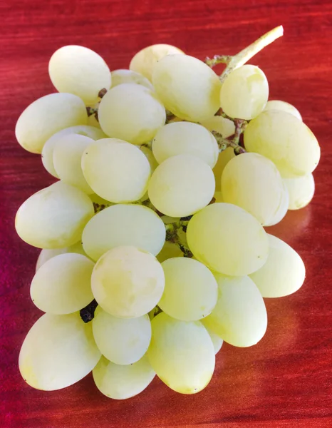 Grapes on table — Stock Photo, Image