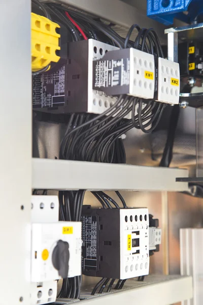 Elektrik motor sürücü bölme