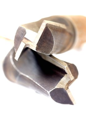 Metal aletleri izole