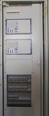 Kontrol panelinde modern elektrik Trafo Merkezi