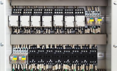 Geçiş panel röle ve teller ile