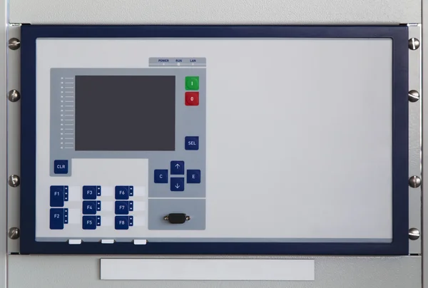 Przekaźnika ochrony urządzenia montowane na panelu sterowania — Zdjęcie stockowe