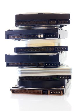 Sabit disk sürücüleri üzerinde beyaz izole