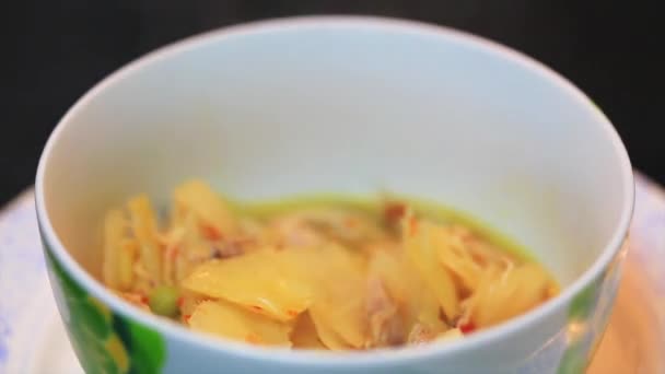 Delicious cabbage with meat — Stock Video