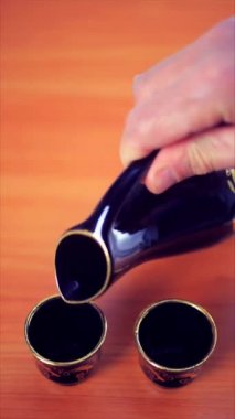 Alkol için geleneksel gözlük