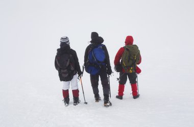 bir dağ yürüyüşçüler