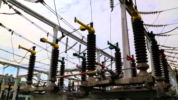 Hoogspanning scheider in elektrische schakelinrichtingen — Stockvideo