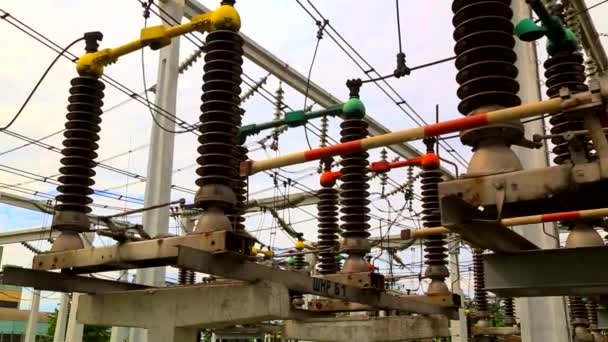 Hoogspanning scheider in elektrische schakelinrichtingen — Stockvideo