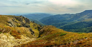 Yaz dağının güzel manzarası