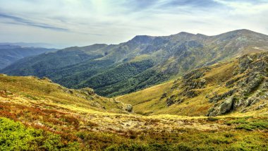 Yaz dağının güzel manzarası