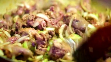 Taze et soğan ile pişirme