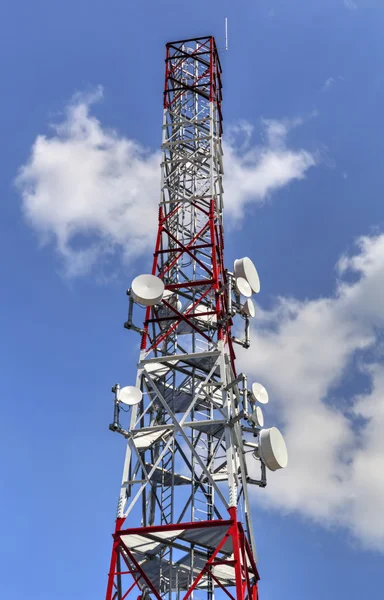 Kommunikation antennen tower — Stockfoto