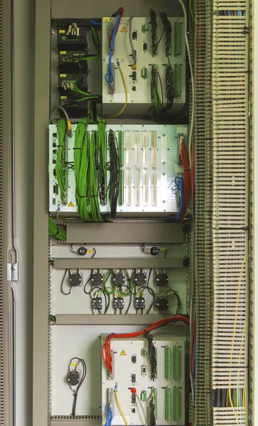 Panel de control eléctrico con dispositivos de control — Foto de Stock