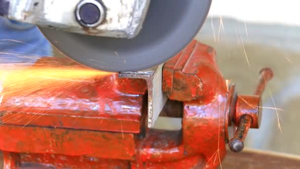 Man working with grinder — Stock Video