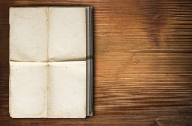 boş kağıt ile ahşap arka plan