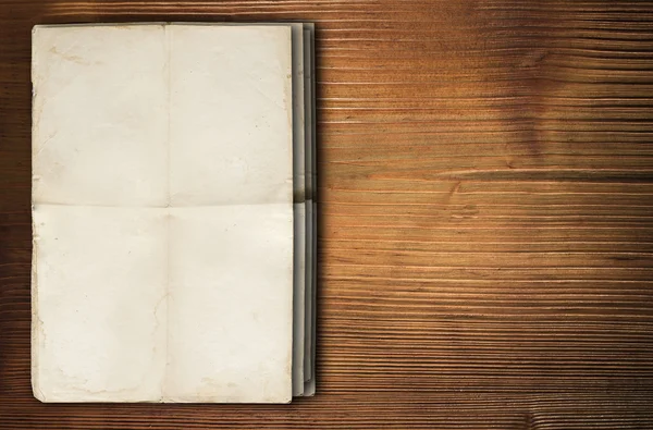 Wood background with the blank paper — Stock Photo, Image