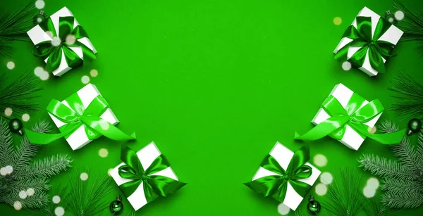 Noel Design White Gift Box Emerald Color Ribbon New Year — Stock Photo, Image