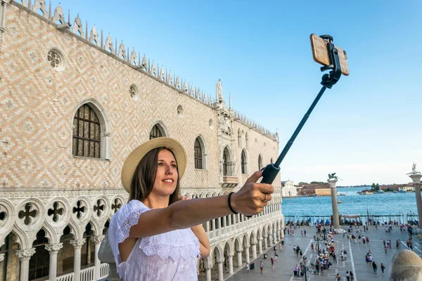 Pretty Female Taking Fun Self Portrait Photo San Marco Square — Stock Photo, Image