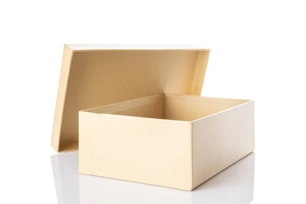 Sahte Kutu Kağıdı Nakliye Için Kahverengi Karton Paket Beyaz Arka — Stok fotoğraf