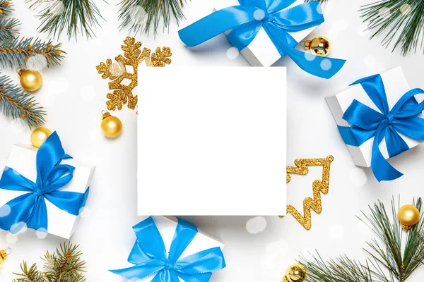 Feliz Natal Caixa Presente Branca Com Fita Azul Bolas Ano — Fotografia de Stock