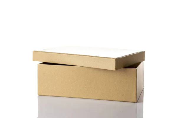 Kartondoboz Elkülönítve Barna Karton Csomag Szállítási Fehér Háttér Élelmiszer Kozmetikai — Stock Fotó