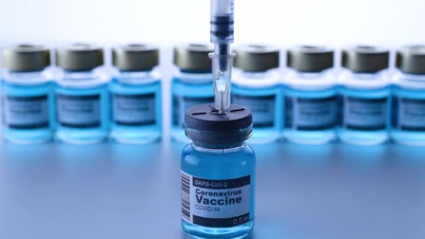 Protecţie Covidă Seringă Medicală Pentru Virusul Gripal Protecţie Coronavirus Vaccinul — Videoclip de stoc