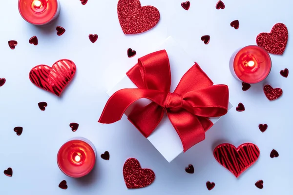 Alla Hjärtans Dag Presentask Röda Kärlek Hjärtan Romantiskt Ljus Vit — Stockfoto