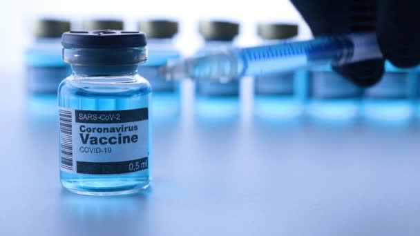 Hastalık Salgını Grip Virüsünü Koronavirüsü Korumak Için Iğneli Tıbbi Şırınga — Stok video