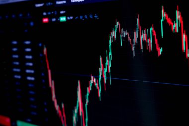 Borsa grafiği. Tablet ekranında grafikler büyümesi finans piyasası. Mali tablo, iş geçmişi için hisse senedi analiz verileri. Yatırım ve ekonomik konsept