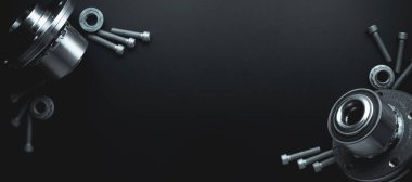 Bujiler. Otomobil motorlu yedek parça ya da koyu pankartta otomotiv parçası. Yeni metal araba parçası seti. Düz konum, üst görünüm, kopyalama alanı