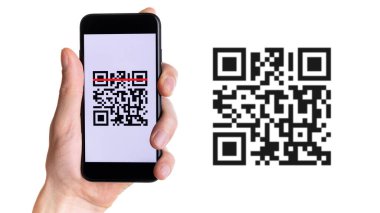 Kimlik sorusu. Çevrimiçi ödeme için cep telefonu ekranı, dijital akıllı telefonda qr kod tarayıcı ile barkod teknolojisi taraması. Qrcode ödemesi, online alışveriş, nakitsiz teknoloji konsepti