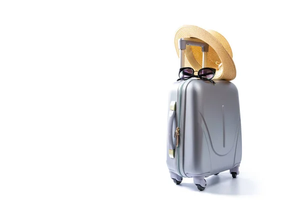 Trópusi Háttér Bőrönd Napszemüveg Pálmalevéllel Szalmakalapot Utazási Összetétele Elszigetelt Fehér — Stock Fotó