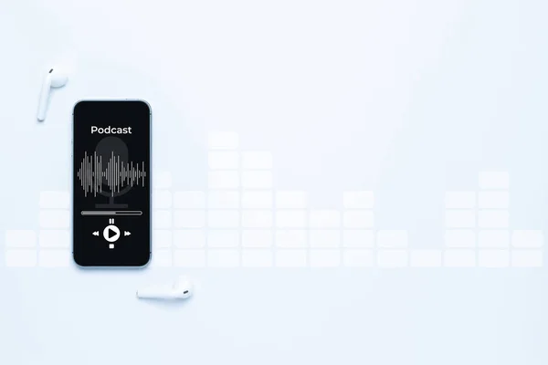 Equipo Audio Podcast Micrófono Audio Auriculares Sonido Aplicación Podcast Pantalla —  Fotos de Stock