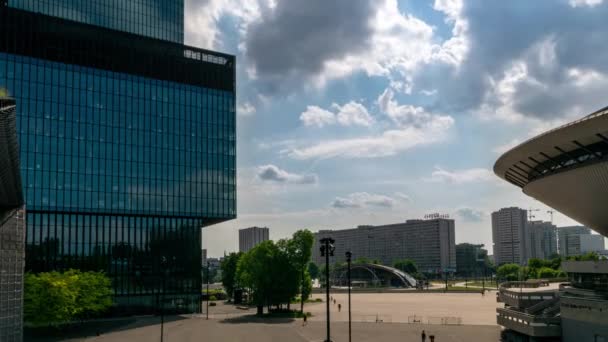 ポーランドのカトヴィツェ 2021年5月29日 市庁舎市場広場 タイムラプスだ カトヴィツェ シレジア ポーランドの雲の動き — ストック動画