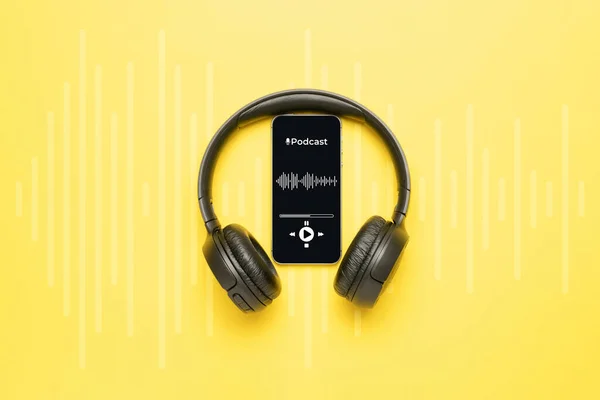 Podcast Icoon Audioapparatuur Met Microfoon Geluidskoptelefoon Podcast Toepassing Mobiele Smartphone — Stockfoto