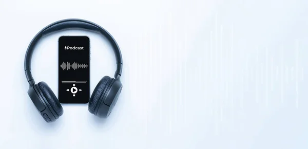 Podcast Muziek Mobiel Smartphone Scherm Met Podcast Applicatie Geluidskoptelefoon Audio — Stockfoto