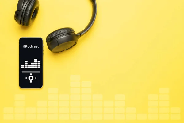 Musica Podcast Schermo Smartphone Mobile Con Applicazione Podcast Cuffie Sonore — Foto Stock