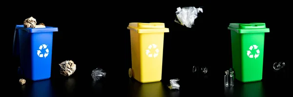 Recycling Set Behälter Gelbe Grüne Blaue Mülltonnen Zum Recyceln Von — Stockfoto