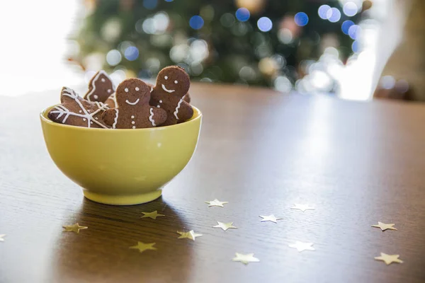 Noel zencefilli ekmek kasesi