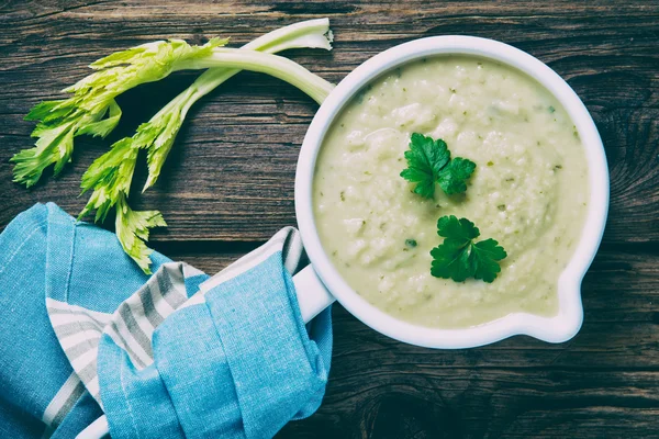 Crema de sopa de apio —  Fotos de Stock